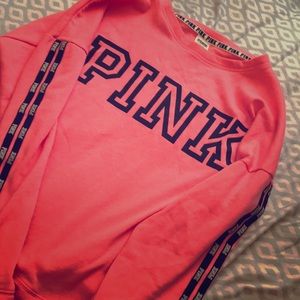 VS PINK CREW NECK